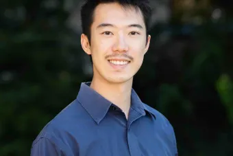 Yen Wei Chen Headshot