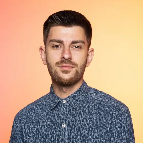 Headshot of Arotin Hartounian